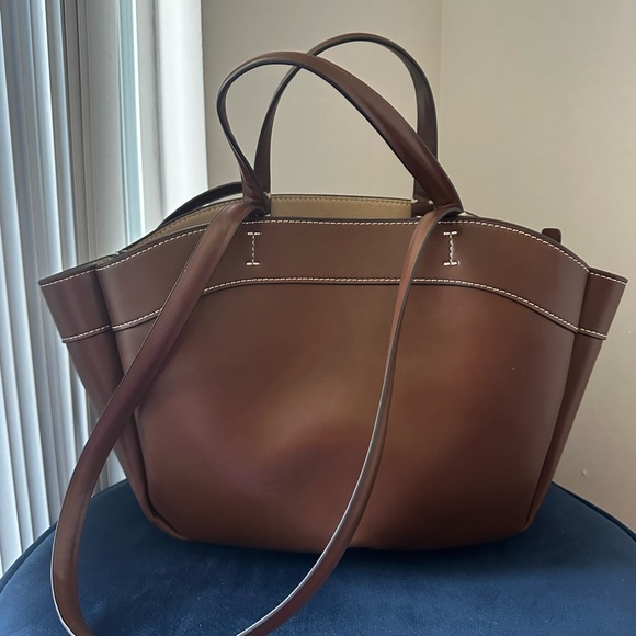 Zara Handbags - NWOT Elegant Brown Leather Tote Bag